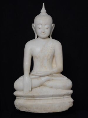 Buddha birmano seduto, in alabastro